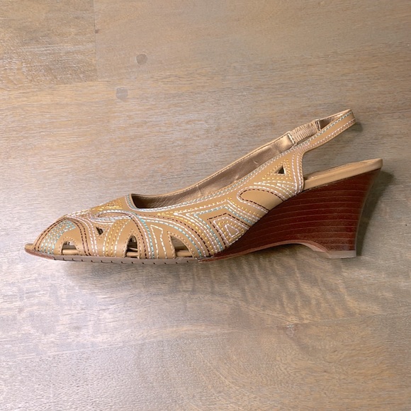 Z Collection Beige Embroidered Peep Toe Slingback Heels - Picture 3 of 8